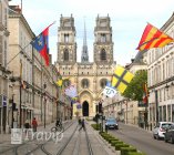 Orléans,_pavoisement_pour_les_Fêtes_de_Jeanne_d'Arc_2017