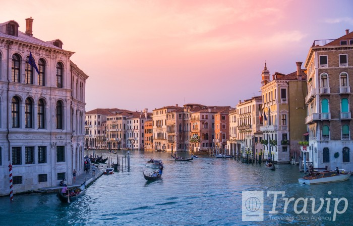 rebe-adelaida-293711-unsplash